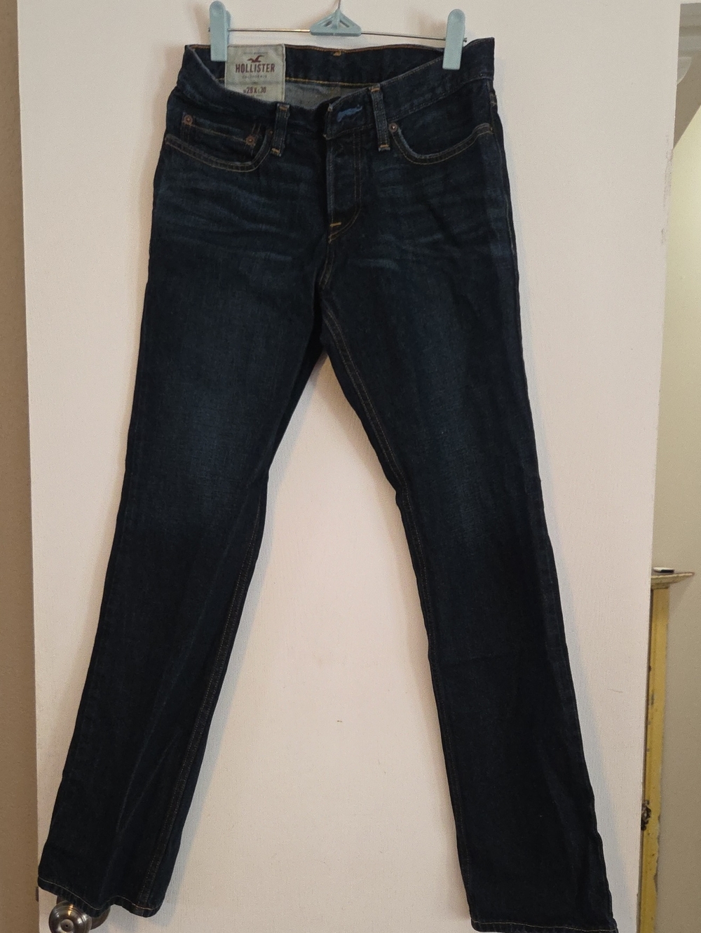 Hollister Dark Indigo Straight-Leg Women’s Jeans